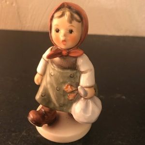 Goebel Hummel Grandmas Girl